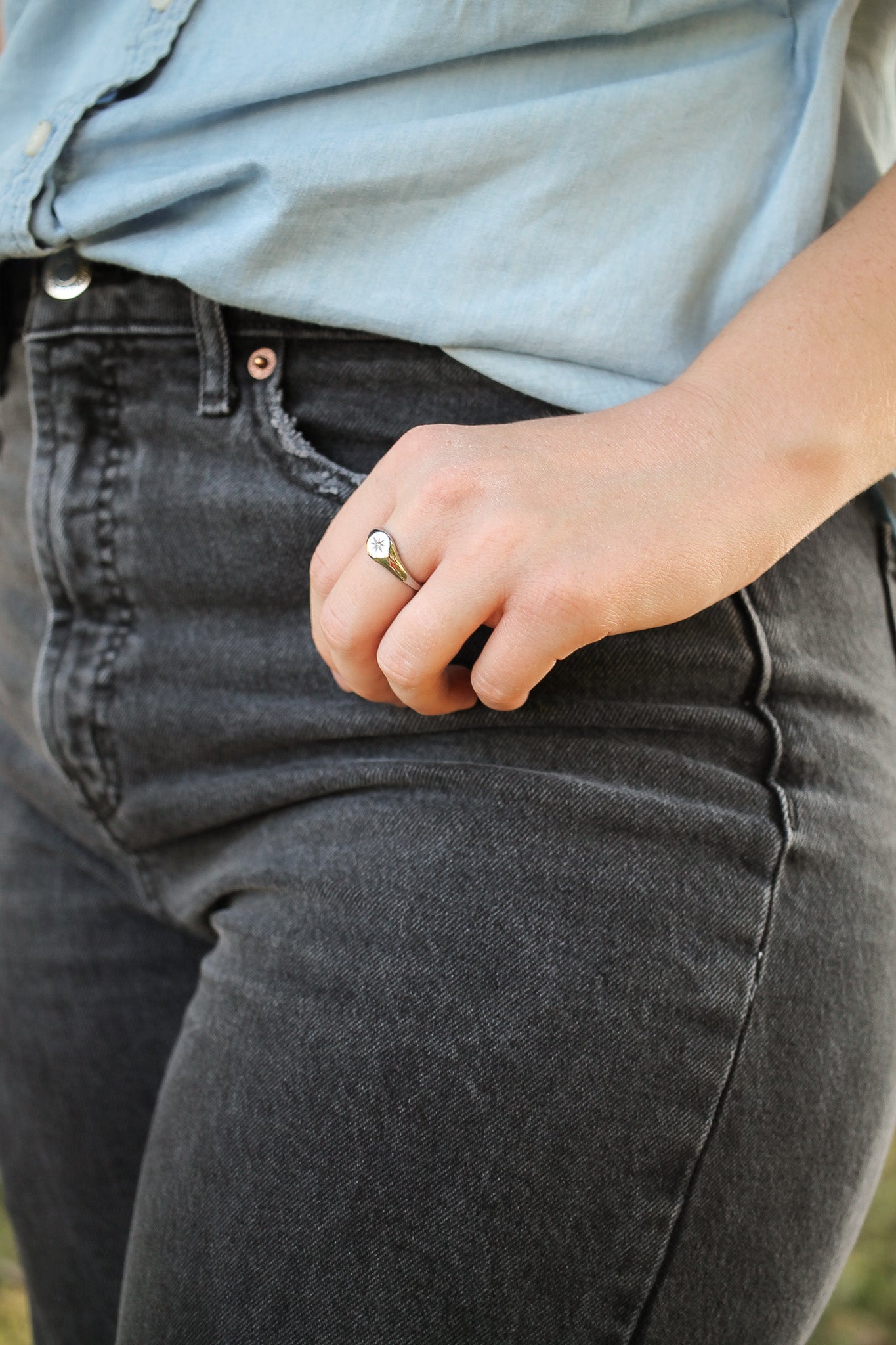 Stainless Steel Signet Ring Estelle Ring Rose & Clay
