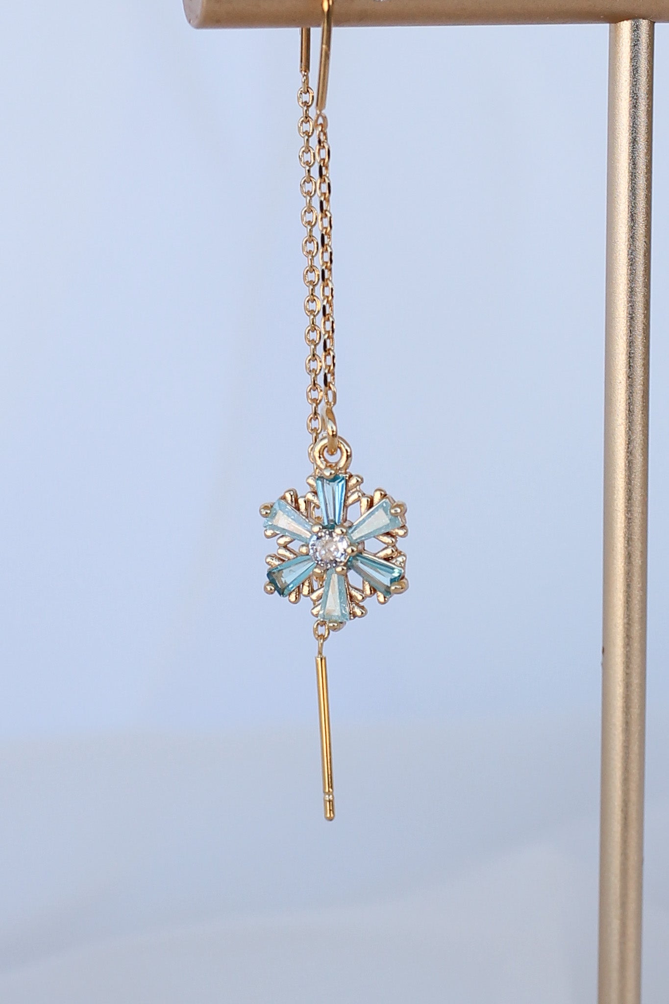 Blue Cubic Zirconia Snowflake Threader Earrings 18k Gold Plated Brass