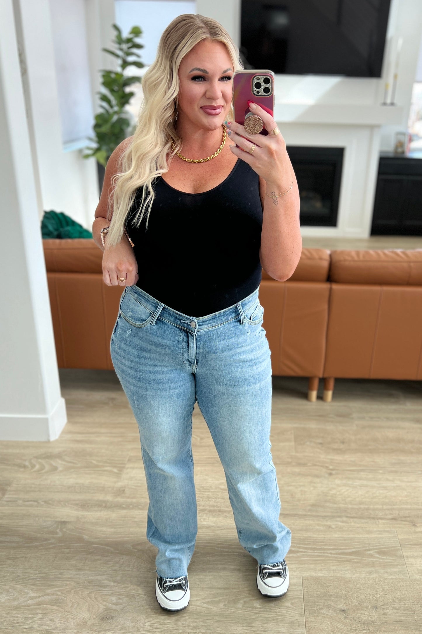 Mildred High Rise V Front Waistband Straight Jeans Judy Blue