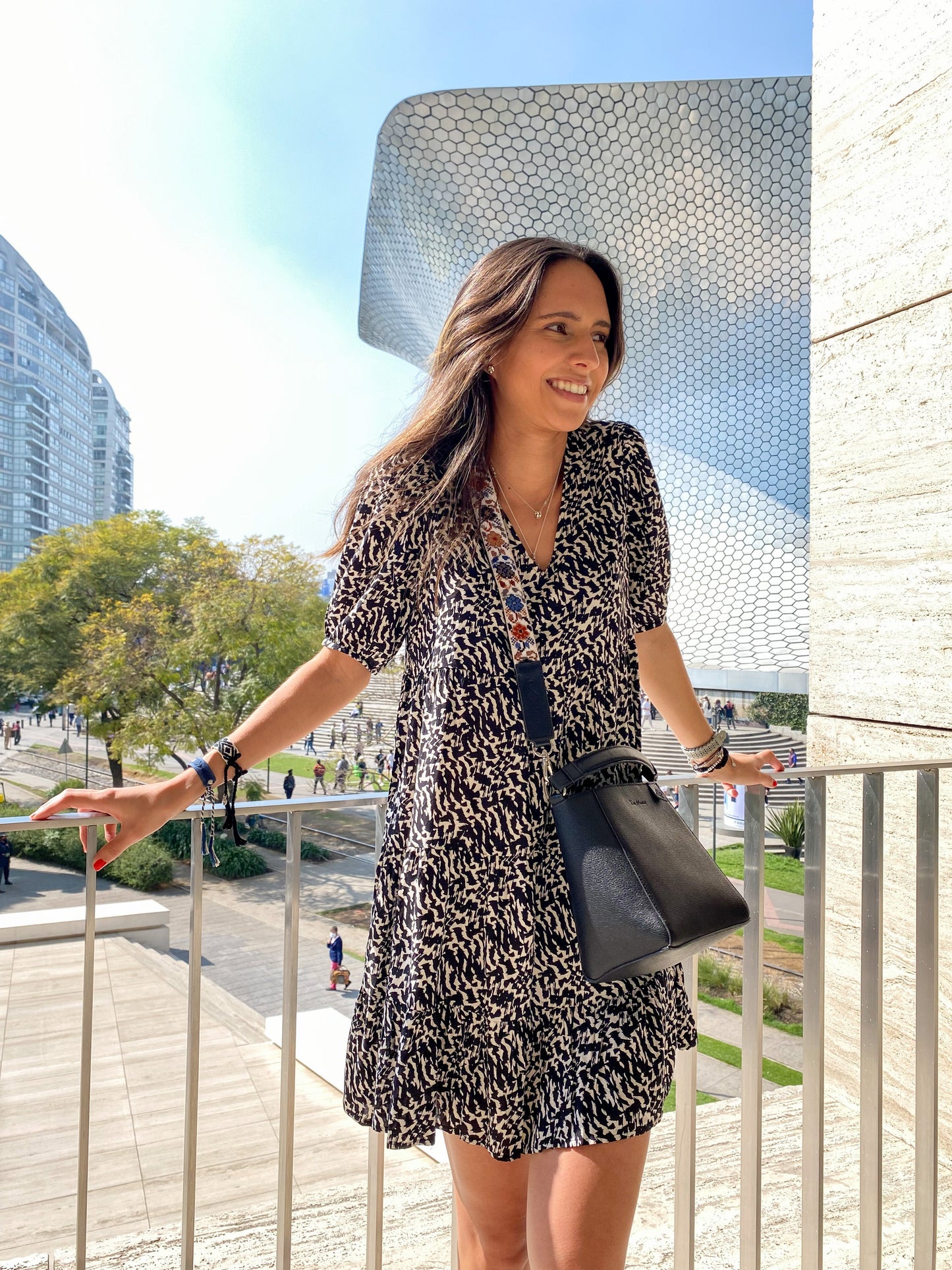 Yaya Leather Durable Bucket Bag Tin Marin