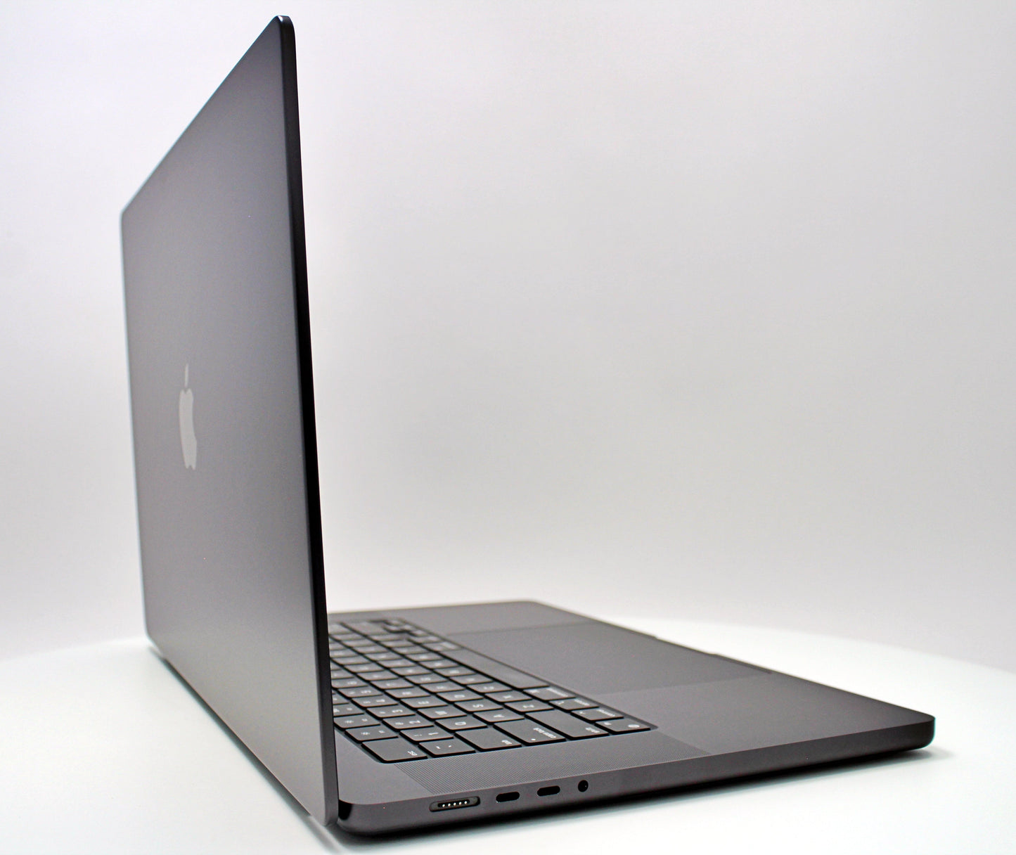 2023 Apple MacBook Pro 16-inch M3 Max – 40-Core GPU 64GB RAM 2TB SSD | AppleCare+ 11/26