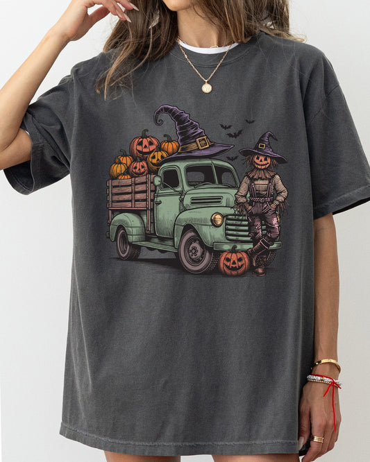 Scarecrow, Pumpkin, Vintage, Ghost, Western, Witch, Aesthetic, Meme, Halloween, Costume, Tshirt Comfort Colors T-Shirt