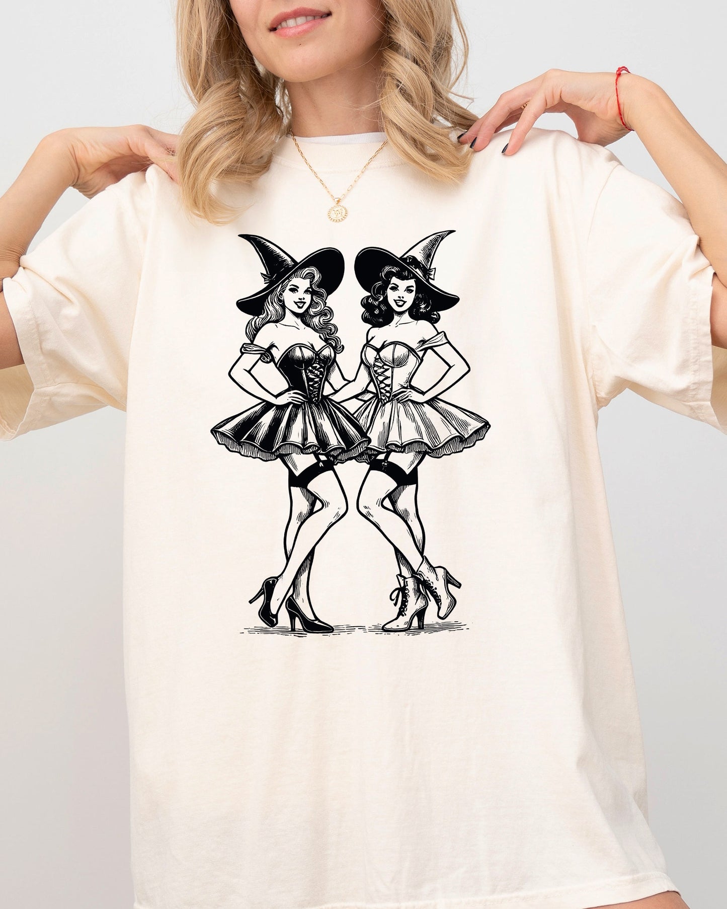 Best Friends, Western, Witch, Aesthetic, Meme, Halloween, Costume, Tshirt Comfort Colors T-Shirt