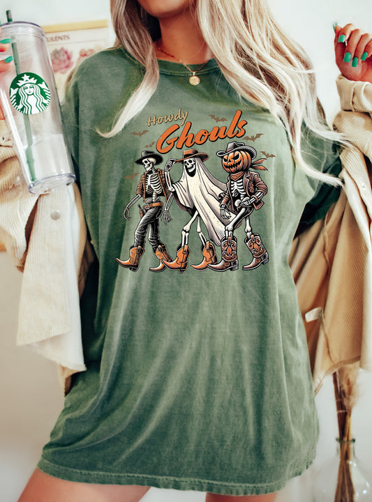 Howdy Ghouls Vintage Western Halloween Costume T-Shirt Comfort Colors