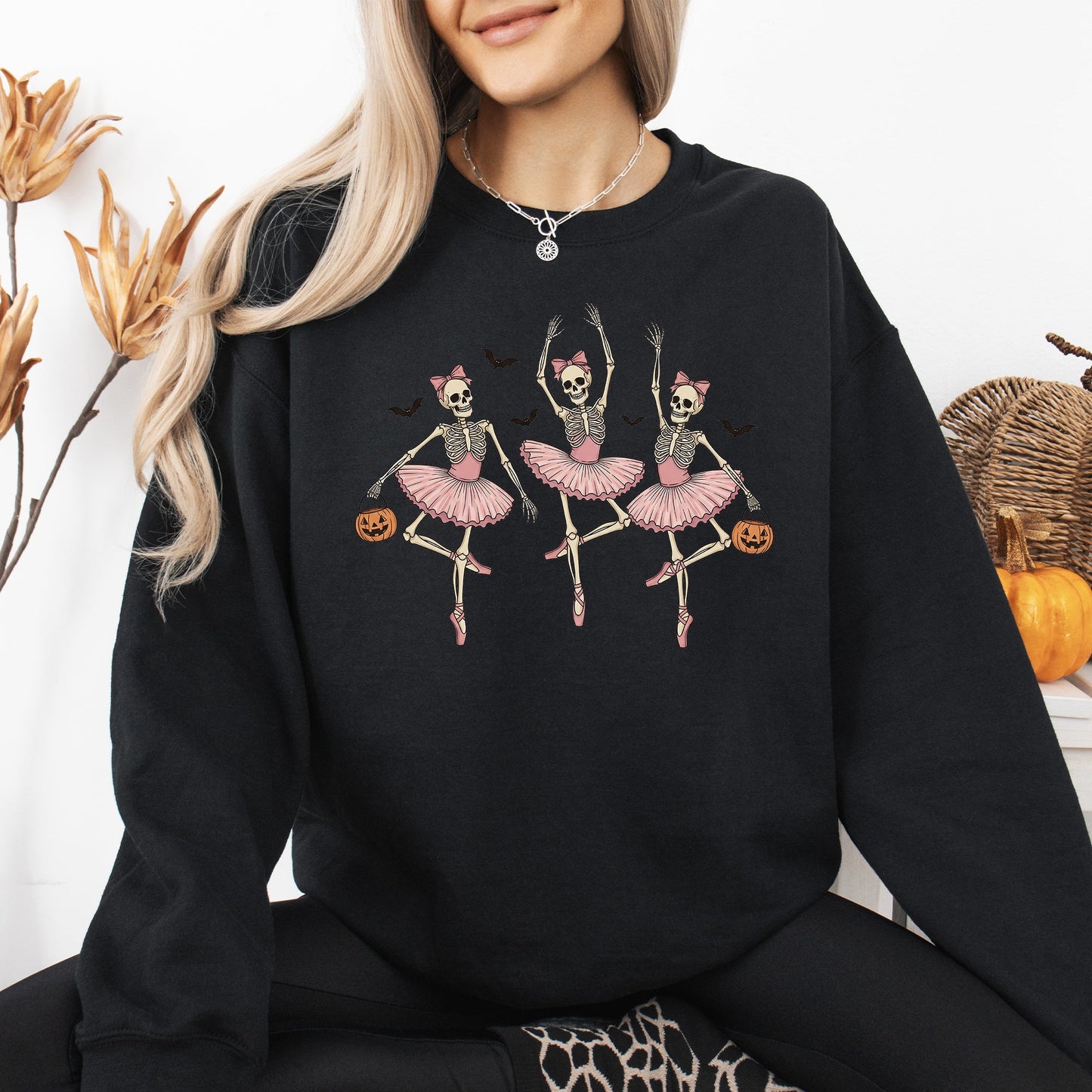 Dancing Skeleton Girls Checkered Graphic Sweatshirt Halloween Retro Vintage