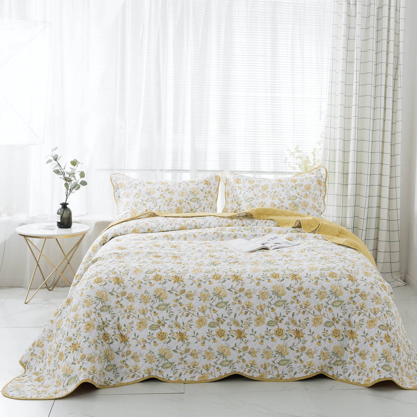Cotton Floral Design 3 Piece Reversible Bedding Set Kasentex