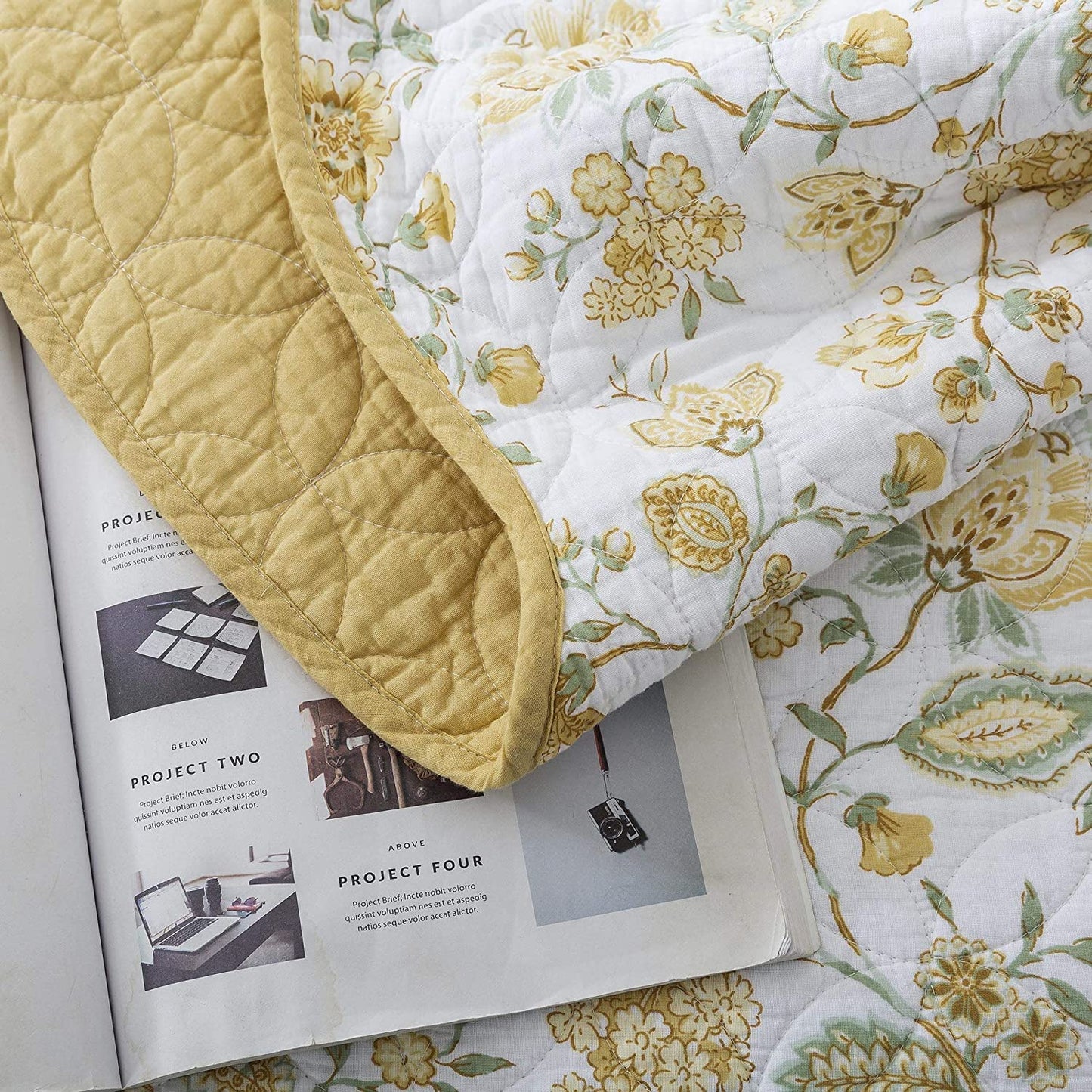 Cotton Floral Design 3 Piece Reversible Bedding Set Kasentex