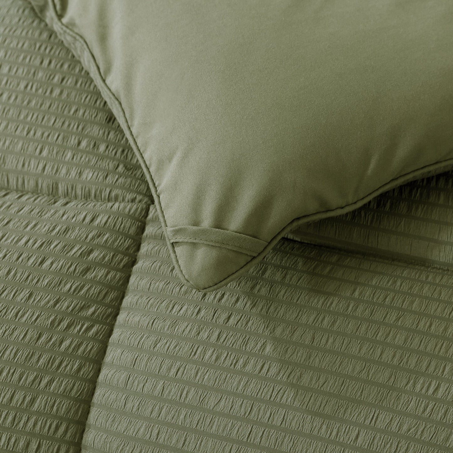 Ultra Soft All Season Down Alternative Comforter Kasentex