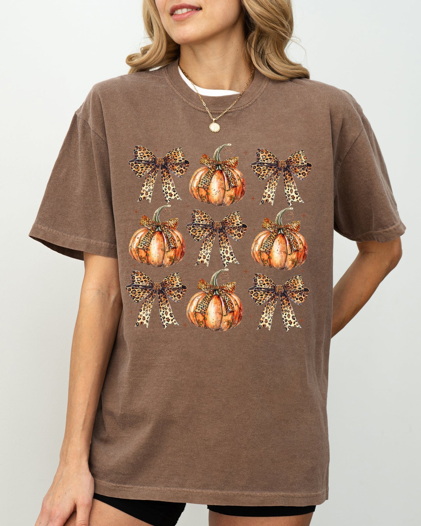 Leopard Print Pumpkins, Coquette Ribbons and Bows, Halloween, Autumn, Fall Shirt Comfort Colors T-Shirt