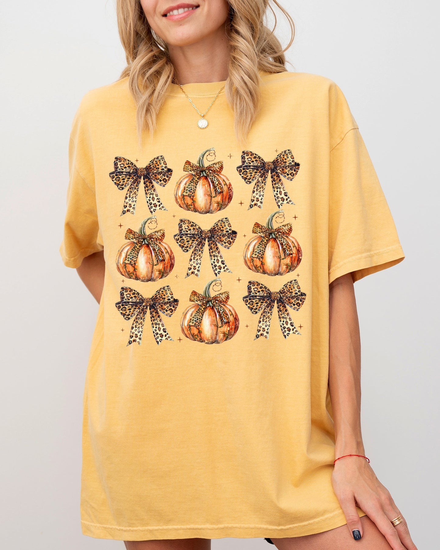 Leopard Print Pumpkins, Coquette Ribbons and Bows, Halloween, Autumn, Fall Shirt Comfort Colors T-Shirt