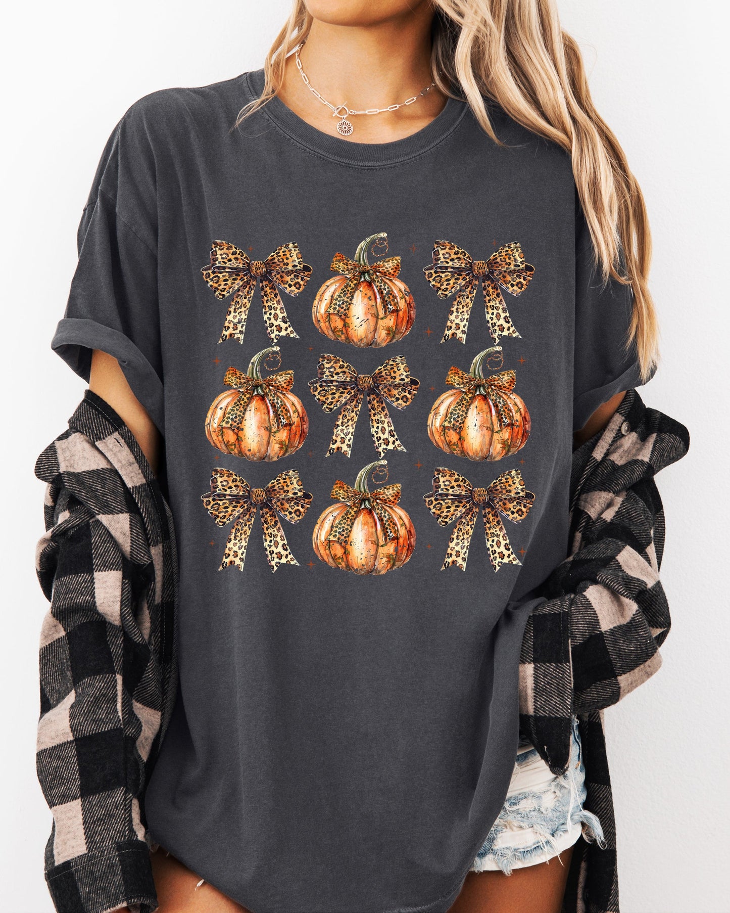Leopard Print Pumpkins, Coquette Ribbons and Bows, Halloween, Autumn, Fall Shirt Comfort Colors T-Shirt