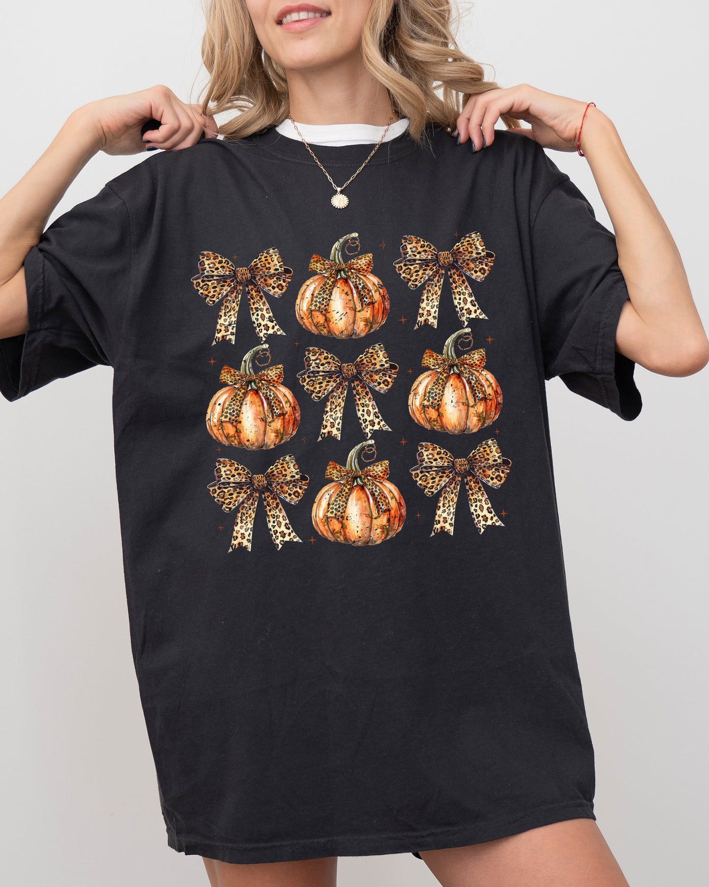 Leopard Print Pumpkins, Coquette Ribbons and Bows, Halloween, Autumn, Fall Shirt Comfort Colors T-Shirt