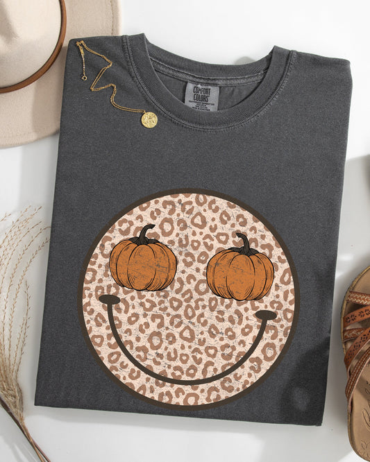Leopard Print Smiley, Halloween, Pumpkin, Retro, Fall, Autumn Shirt Comfort Colors T-Shirt