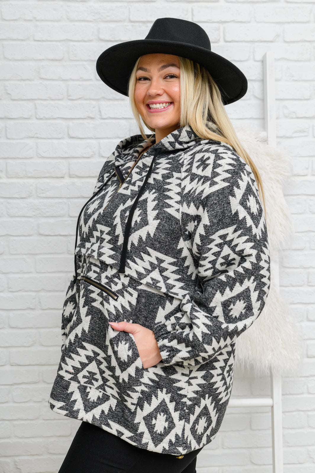 Hoodie Black & White Lounge Day Hoodie Sweet Rae's Boutique