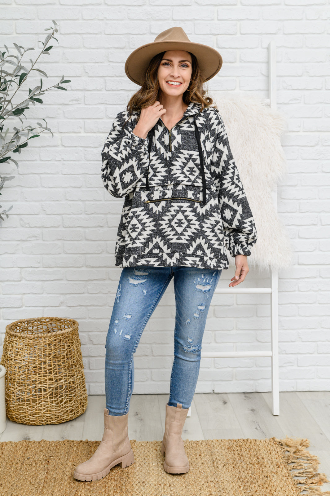 Hoodie Black & White Lounge Day Hoodie Sweet Rae's Boutique