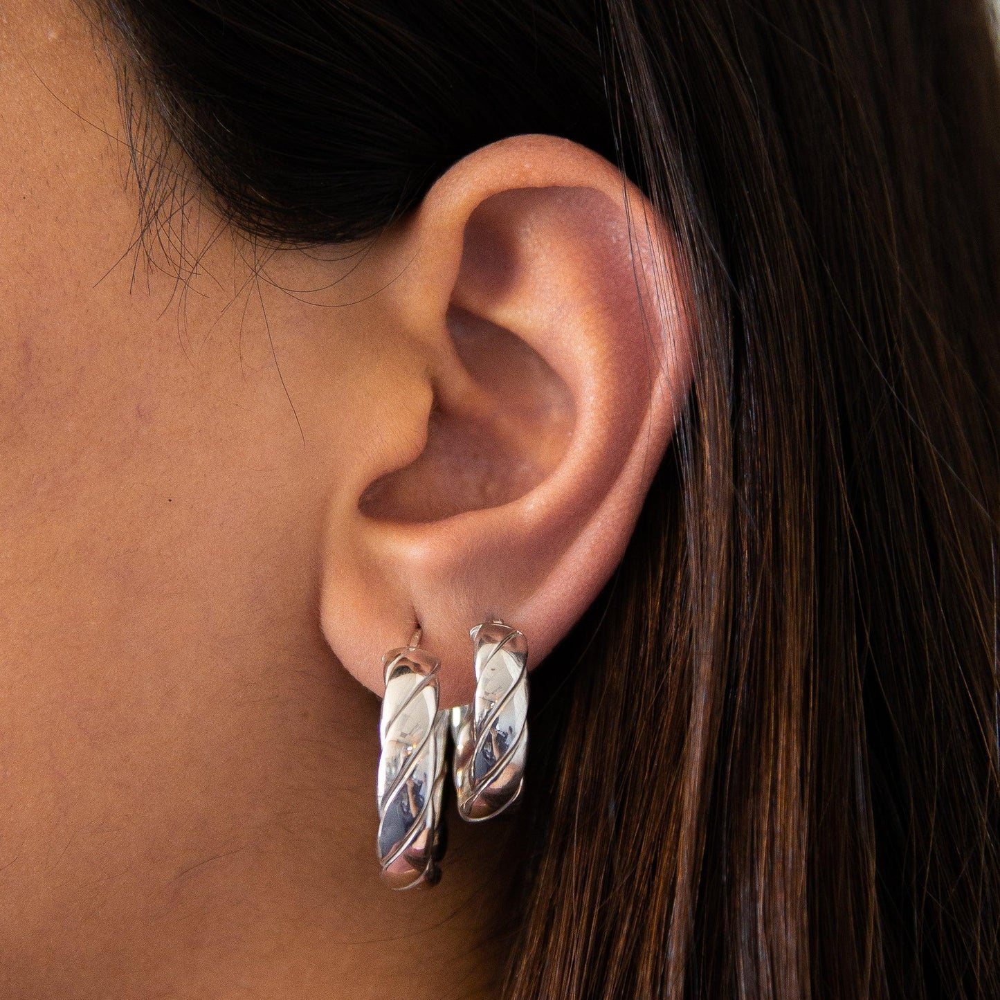 Italian Twisted Texture Silver Hoop Earrings Elegant Women’s Jewelry