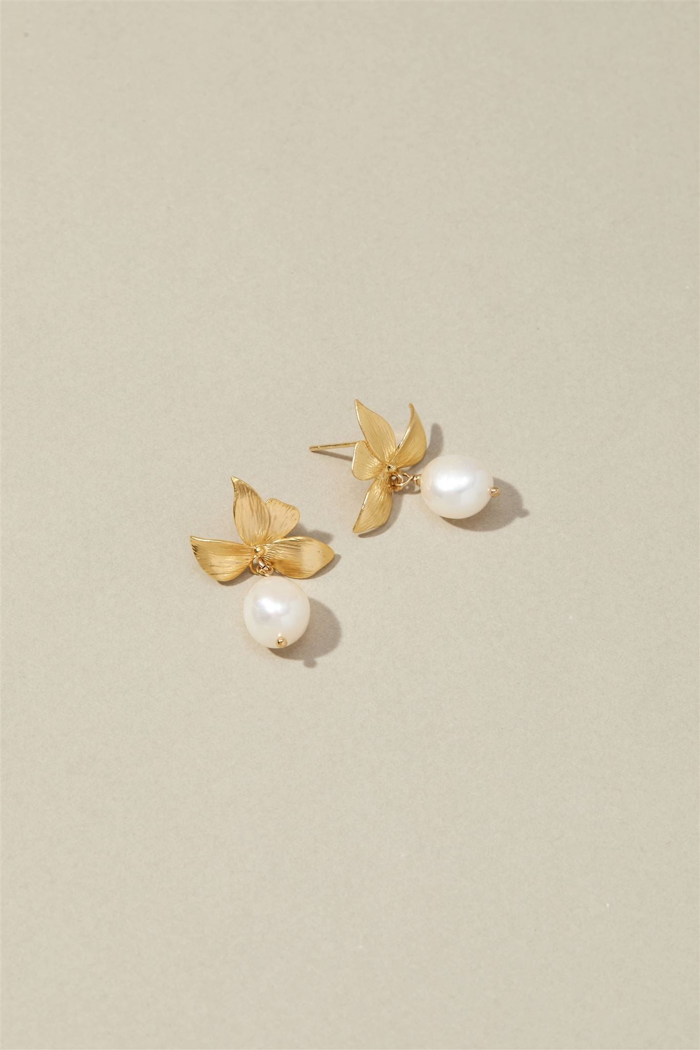 Matte Gold Freshwater Pearl 20mm Flower Earrings Maeve