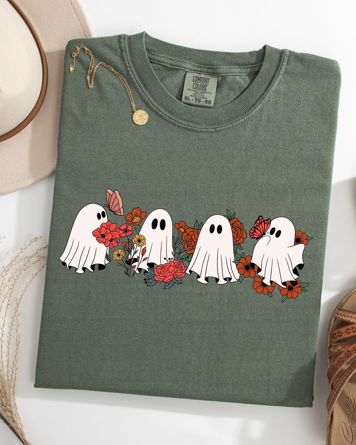 Mini Halloween Ghosts, Cute, Floral, Flowers, Autumn, Fall Shirt Comfort Colors T-Shirt