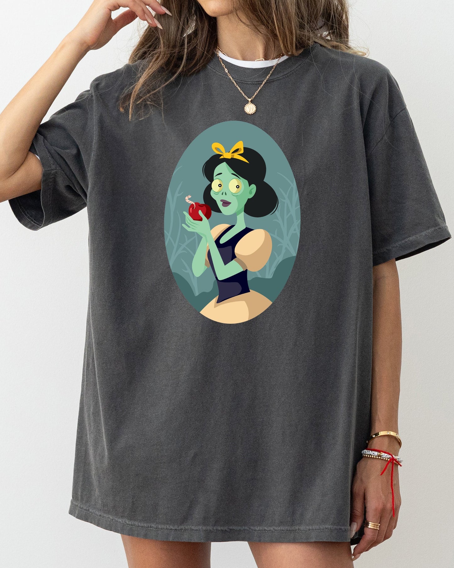 Snow White, Spooky Princess, Skeleton, Funny, Witch, Aesthetic, Meme, Halloween, Costume, Tshirt Comfort Colors T-Shirt
