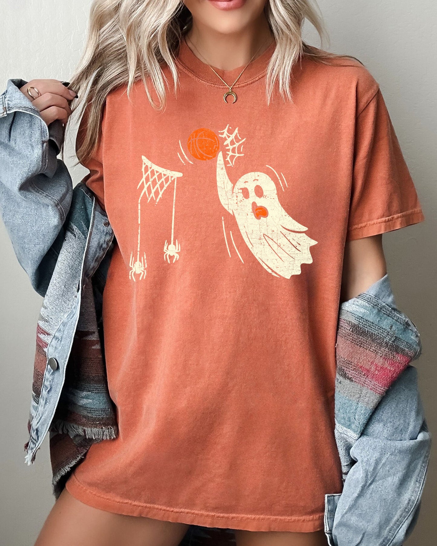 Basketball Ghost, Spooky, Skeleton, Funny, Witch, Aesthetic, Meme, Halloween, Costume, Tshirt Comfort Colors T-Shirt