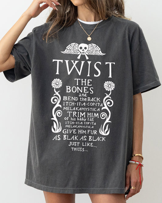 Twist The Bones, Skeleton, Spooky, Ghost, Funny, Witch, Aesthetic, Meme, Halloween, Costume, Tshirt Comfort Colors T-Shirt