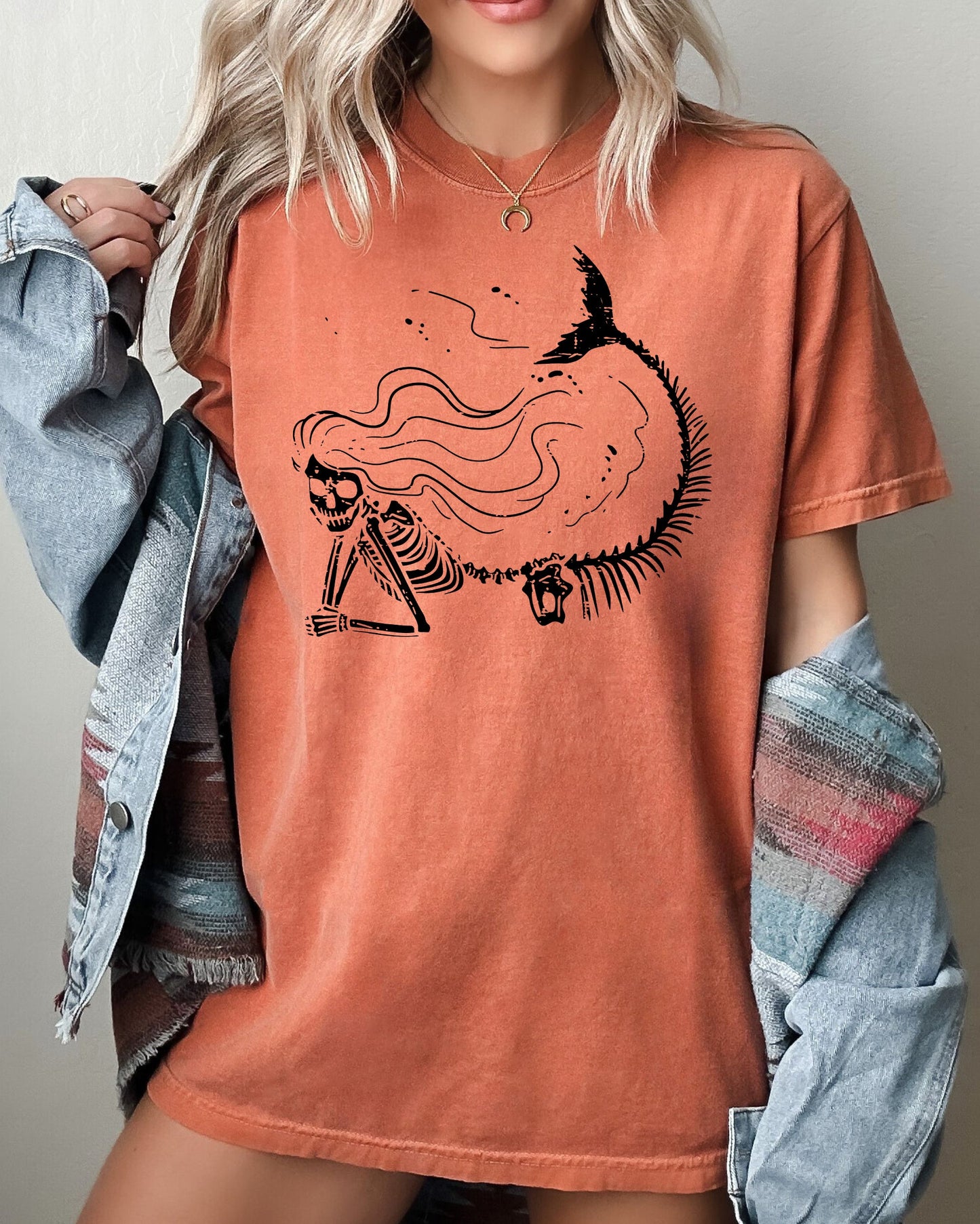 Mermaid Skeleton, Ghost, Skeleton, Witch, Skull, Funny, Spooky, Aesthetic, Meme, Halloween, Costume, Tshirt Comfort Colors T-Shirt