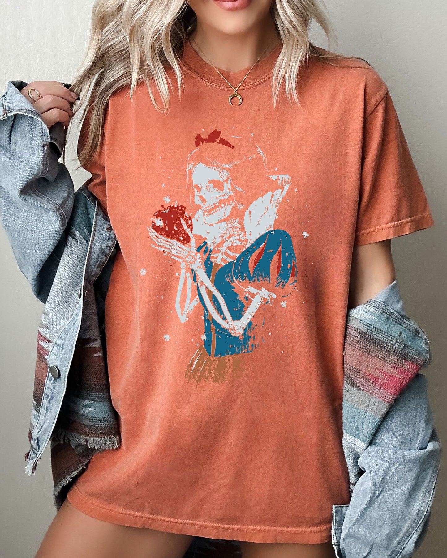 Snow White, Skeleton, Princess, Witch, Skull, Spooky, Aesthetic, Meme, Halloween, Costume, Tshirt Comfort Colors T-Shirt