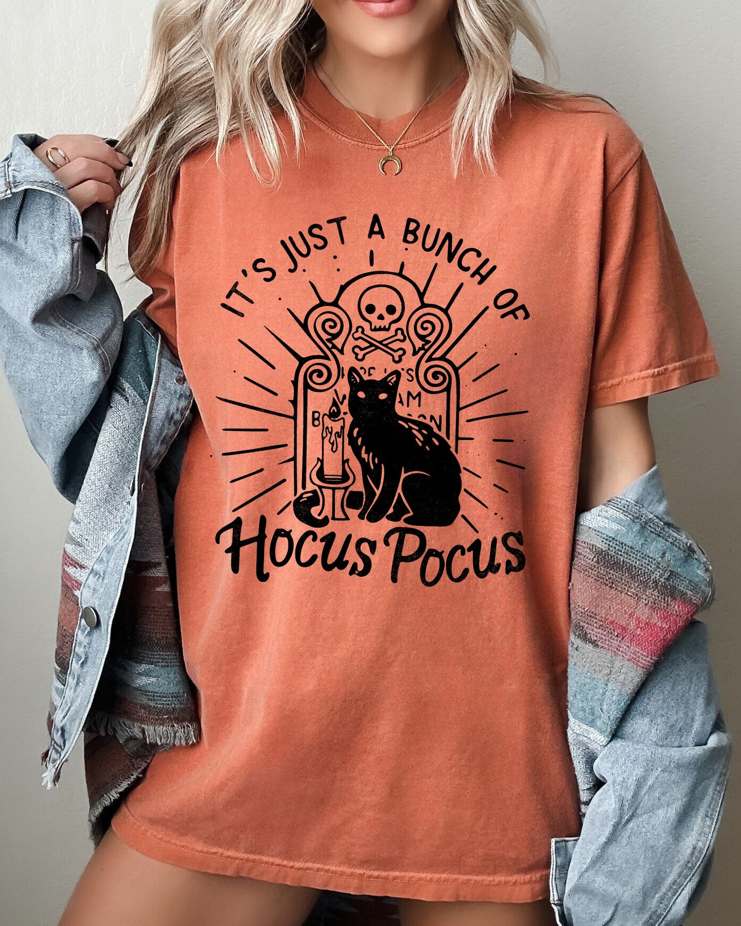 Hocus Pocus Skeleton Cat Ghost Witch Skull Spooky Aesthetic Meme Halloween Costume Comfort Colors T-Shirt