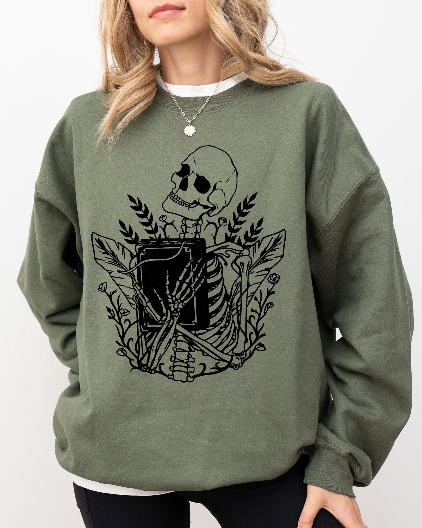 Reading Skeleton, Witch, Ghost, Skull, Spooky, Aesthetic, Meme, Halloween, Costume Sweatshirt