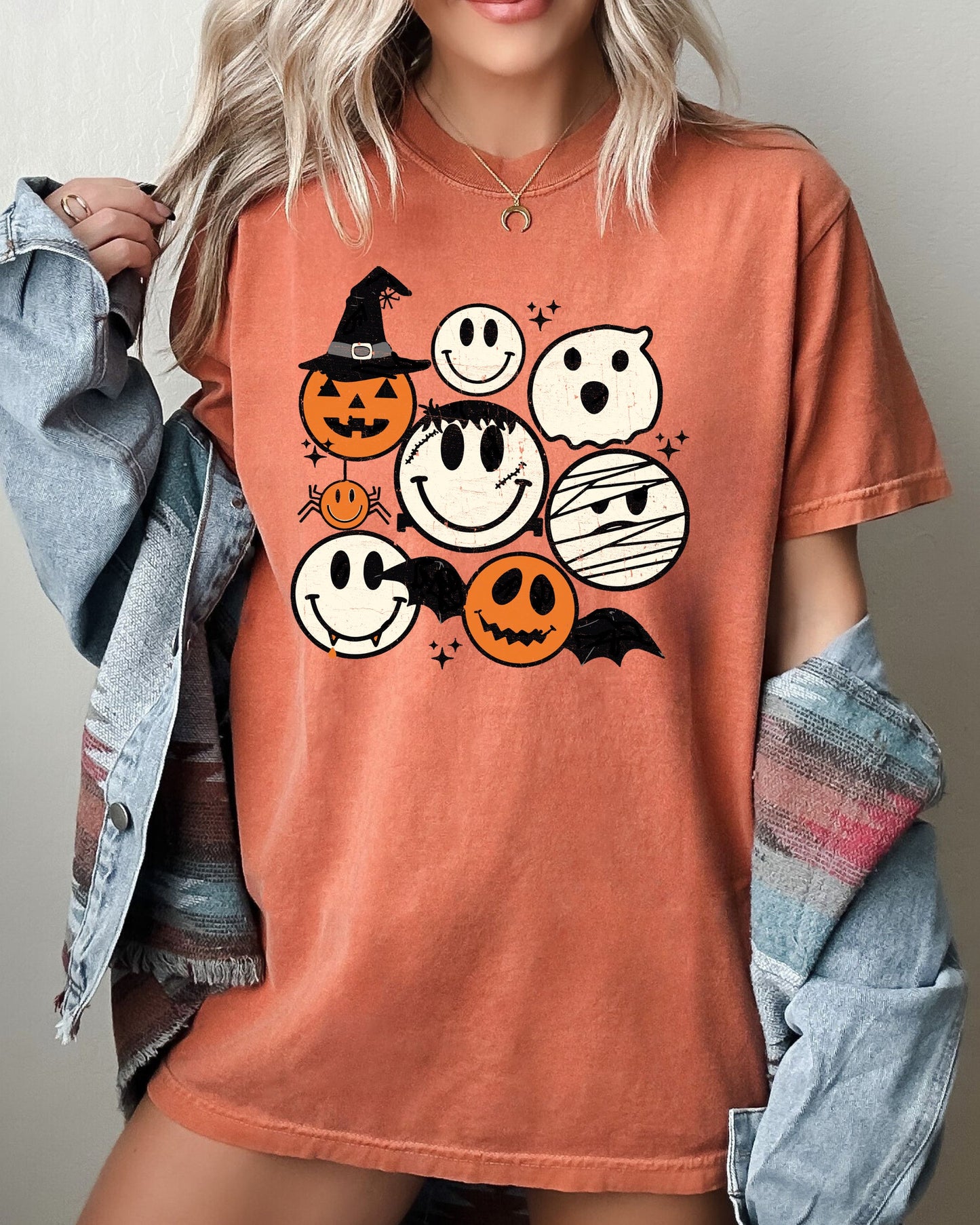 Retro Spooky Faces, Skeleton, Witch, Skull, Aesthetic, Meme, Halloween, Costume, Tshirt Comfort Colors T-Shirt