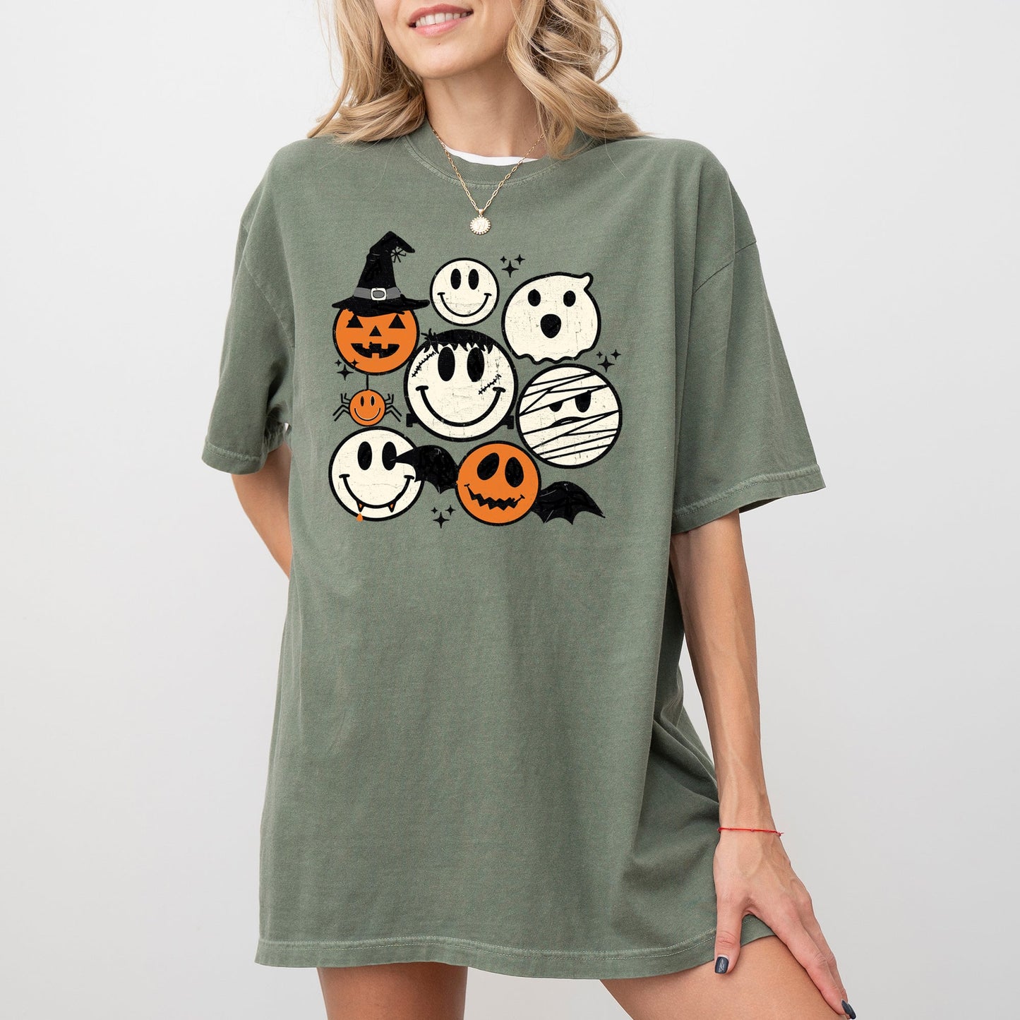 Retro Spooky Faces, Skeleton, Witch, Skull, Aesthetic, Meme, Halloween, Costume, Tshirt Comfort Colors T-Shirt