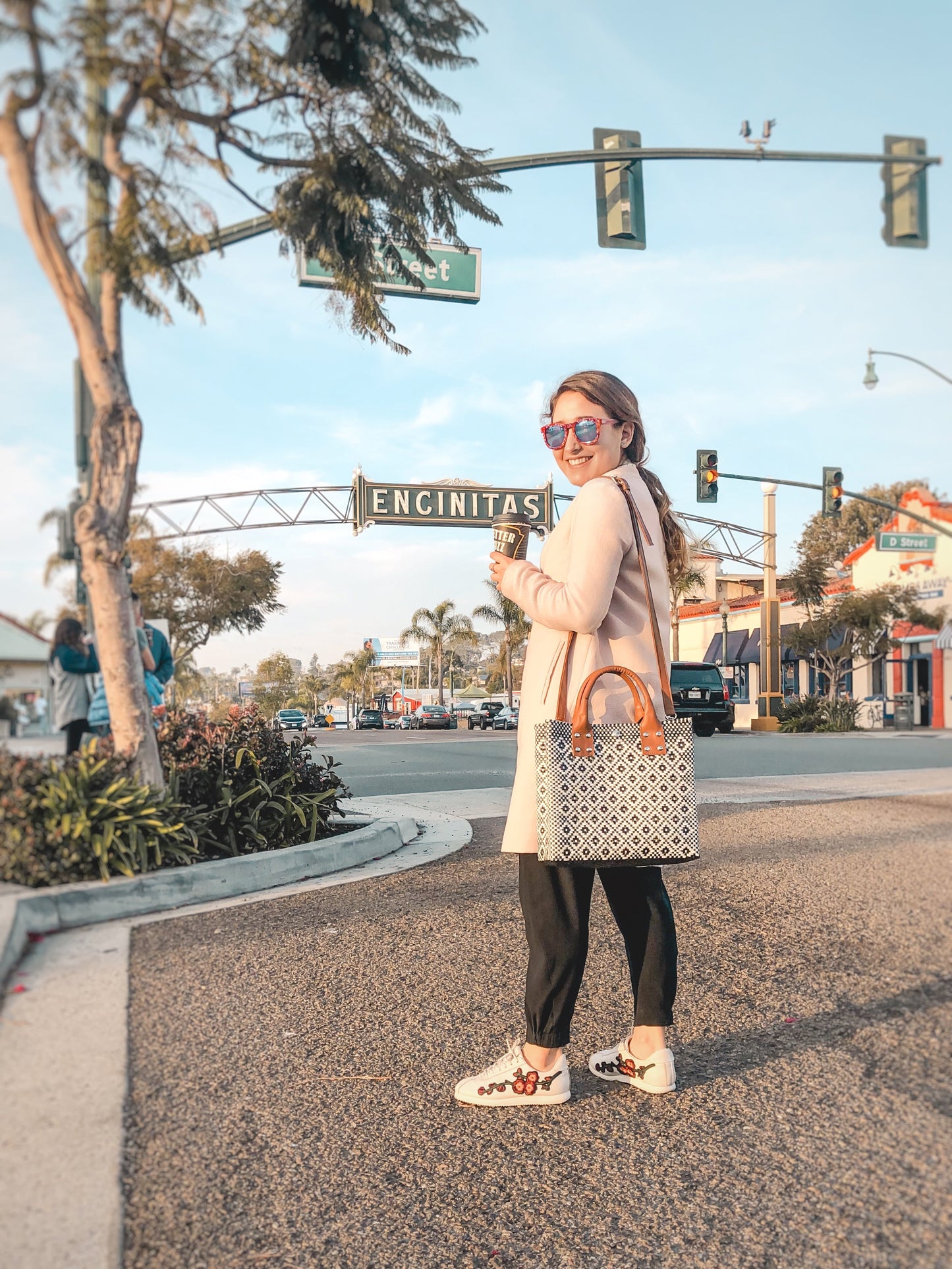 Large Woven Crossbody Bag Handmade Eco-Friendly Panda