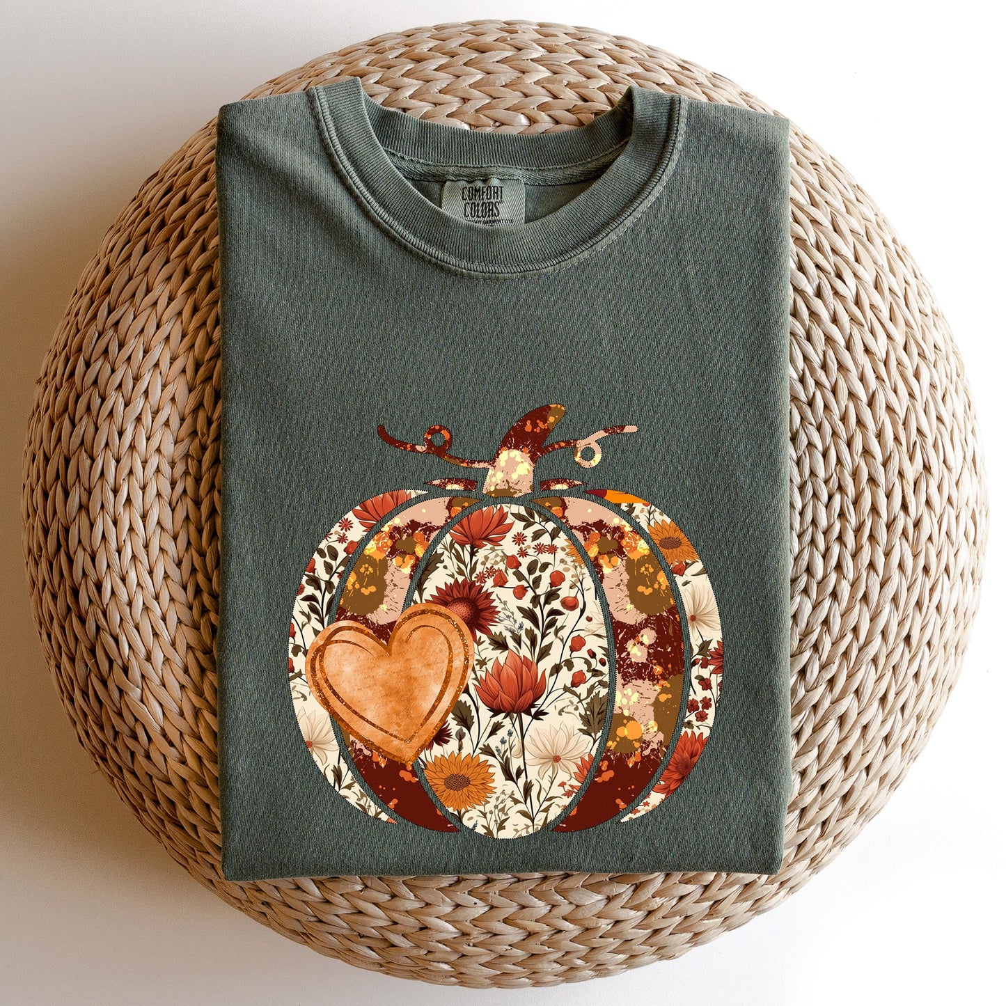Pumpkin, Heart, Love, Thanksgiving, Fall, Autumn, Halloween, Flower, Floral Tshirt Comfort Colors T-Shirt