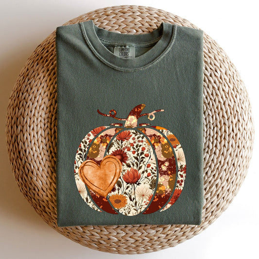 Pumpkin, Heart, Love, Thanksgiving, Fall, Autumn, Halloween, Flower, Floral Tshirt Comfort Colors T-Shirt