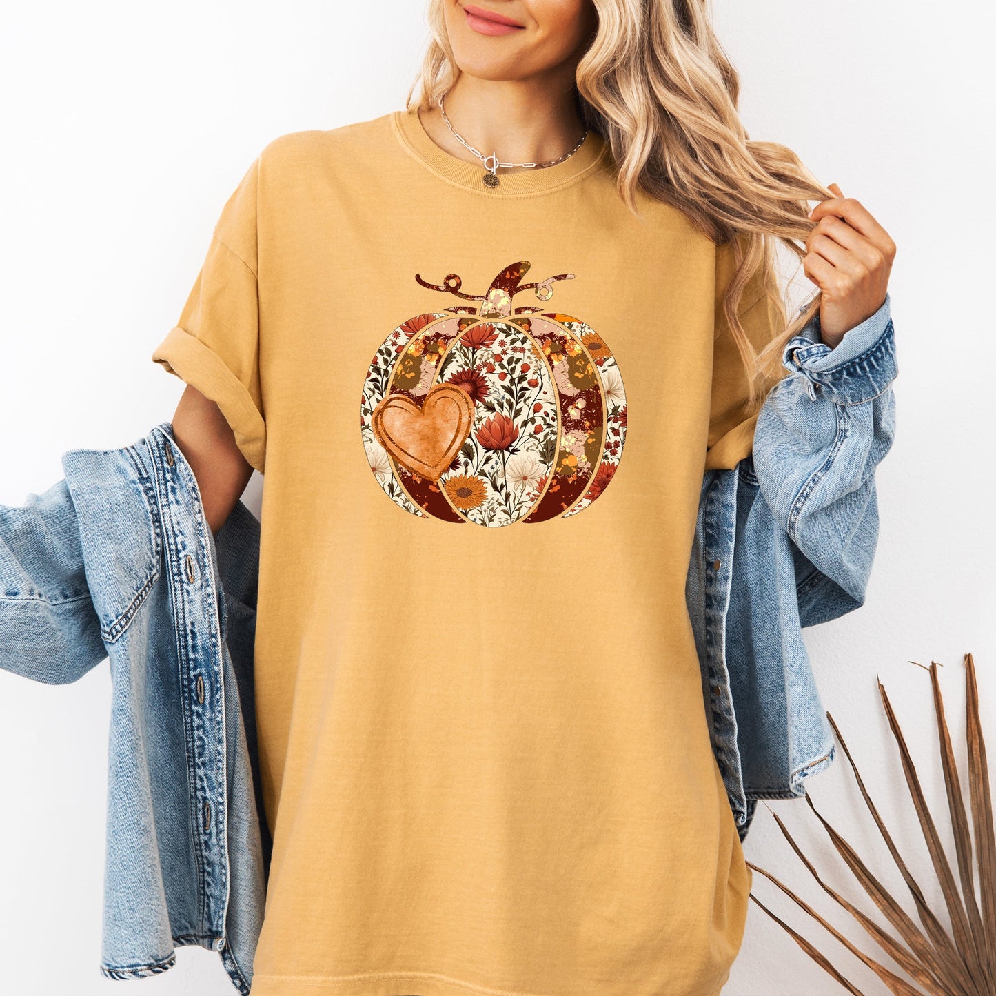 Pumpkin, Heart, Love, Thanksgiving, Fall, Autumn, Halloween, Flower, Floral Tshirt Comfort Colors T-Shirt
