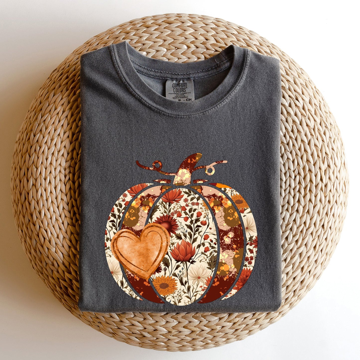 Pumpkin, Heart, Love, Thanksgiving, Fall, Autumn, Halloween, Flower, Floral Tshirt Comfort Colors T-Shirt