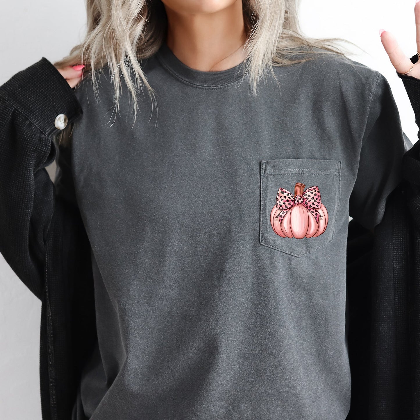 Pumpkin, Leopard Print Bow, Autumn, Halloween, Pocket Tee Comfort Colors T-Shirt