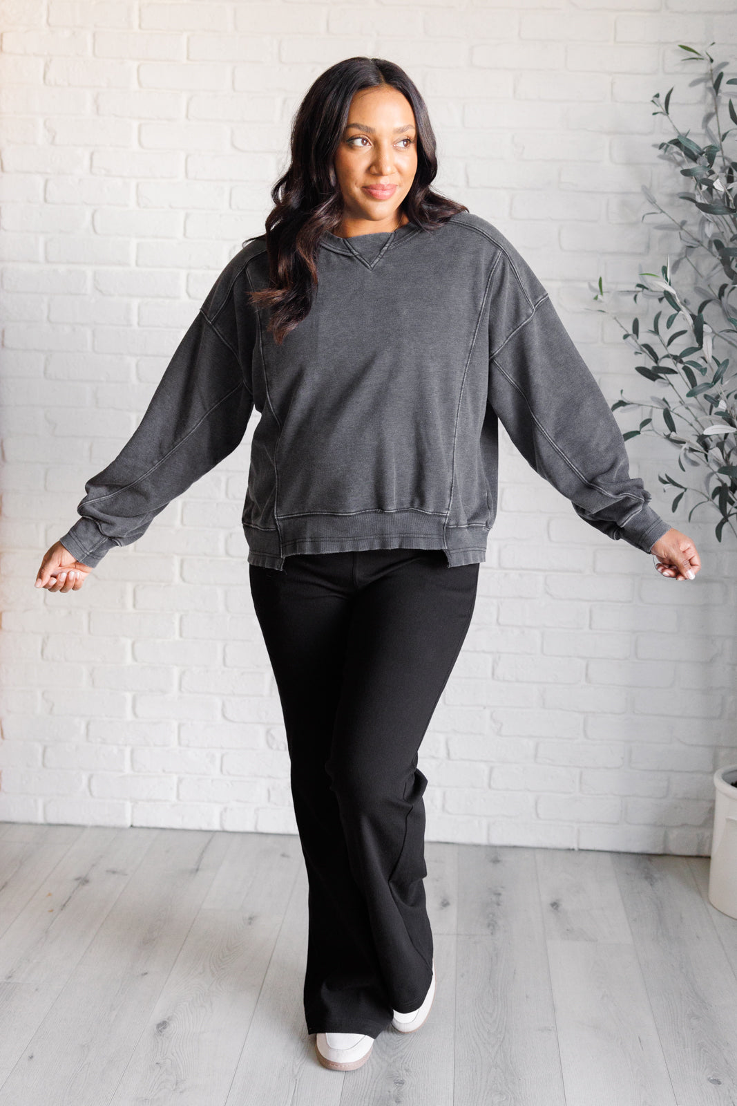 Quick Fix Mineral Wash Crew Neck Pullover Black