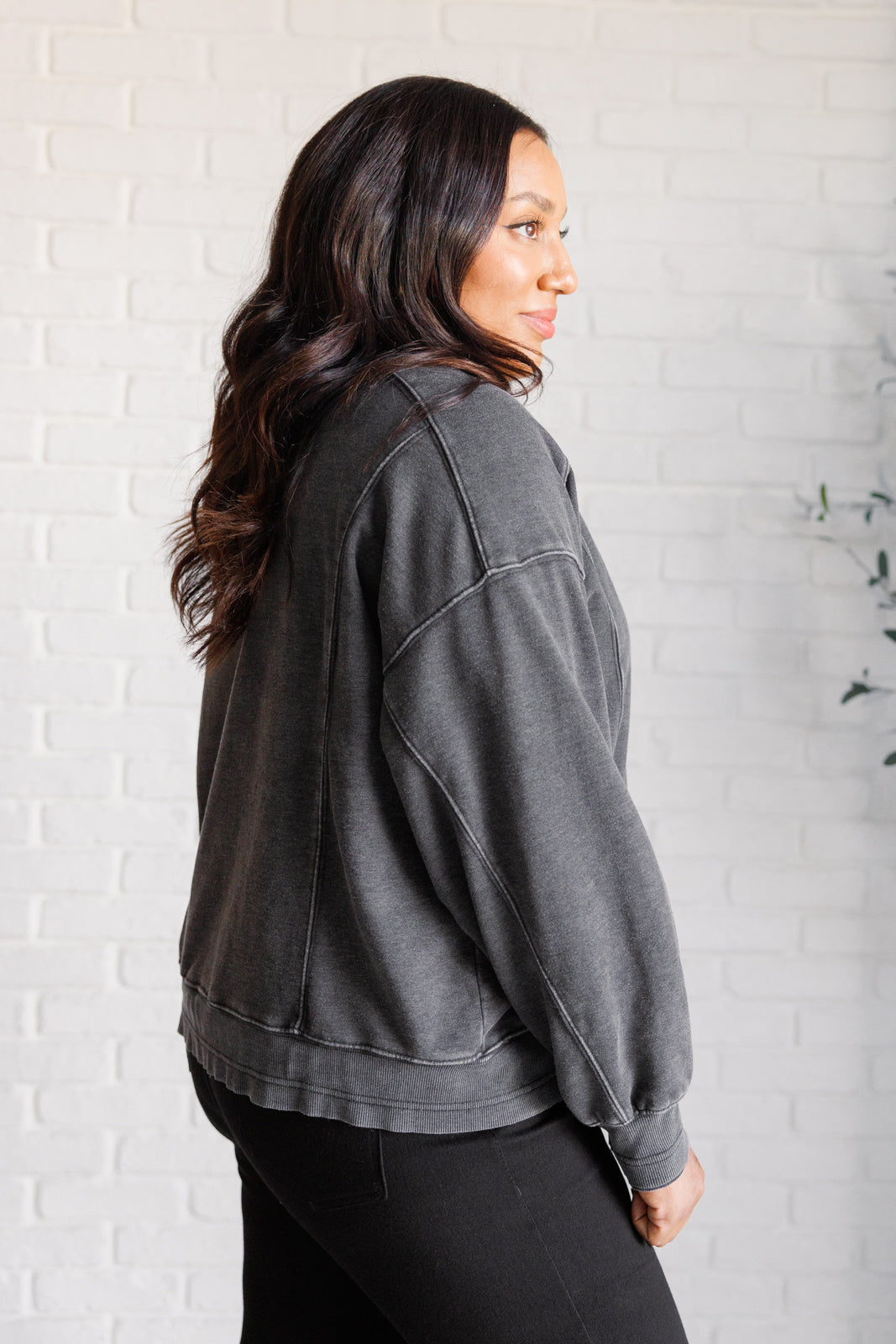 Quick Fix Mineral Wash Crew Neck Pullover Black