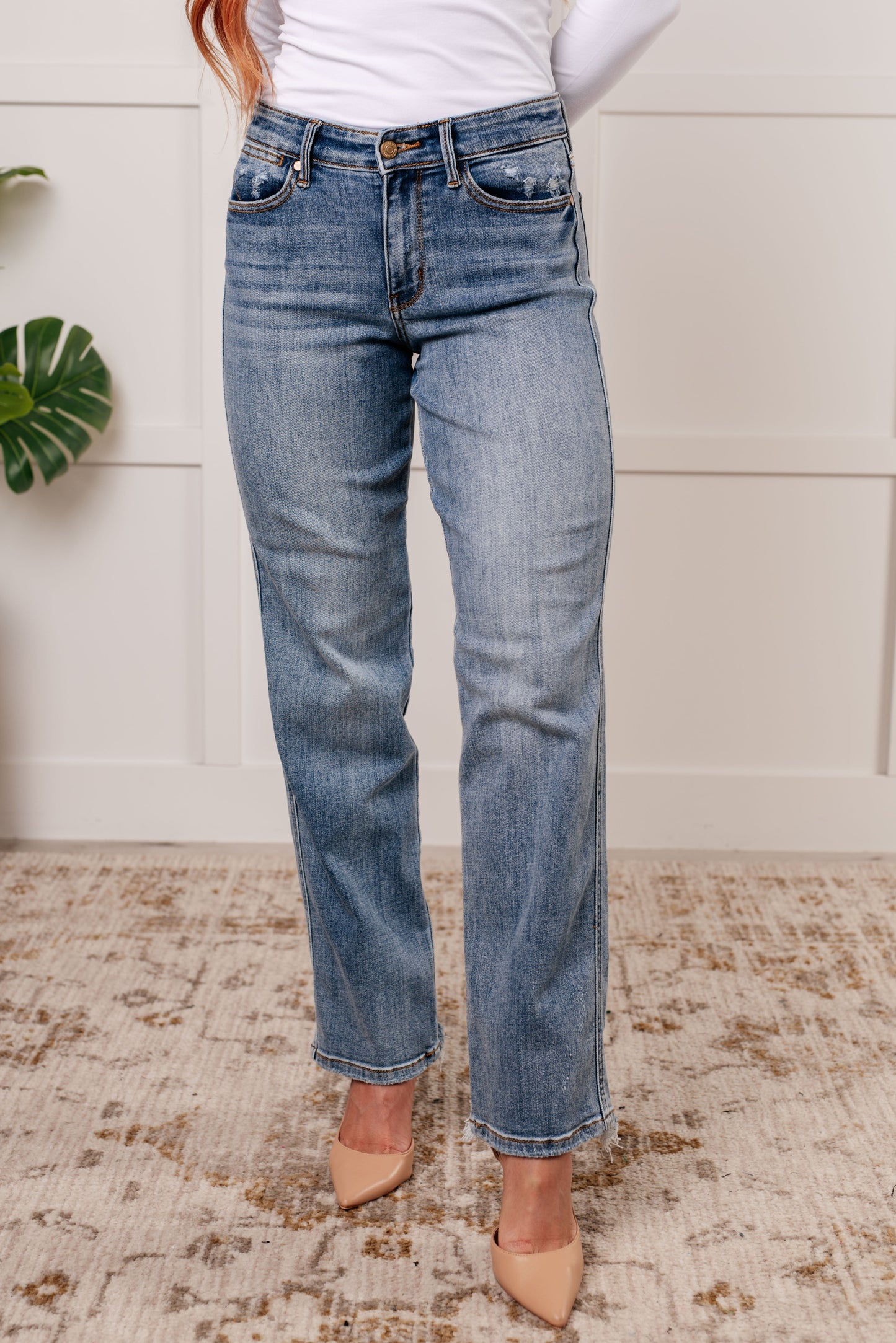 Mid Rise Cell Phone Pocket Dad Jeans Light Wash Straight Cut Judy Blue