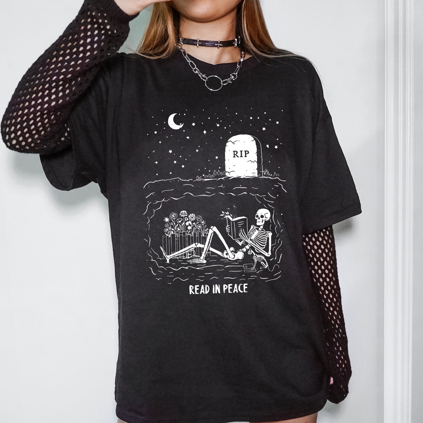 Read In Peace, Skeleton, RIP, Halloween, Booktok, Bookish, Library, Trending Tshirt, Graphic Tee, Black Tshirt