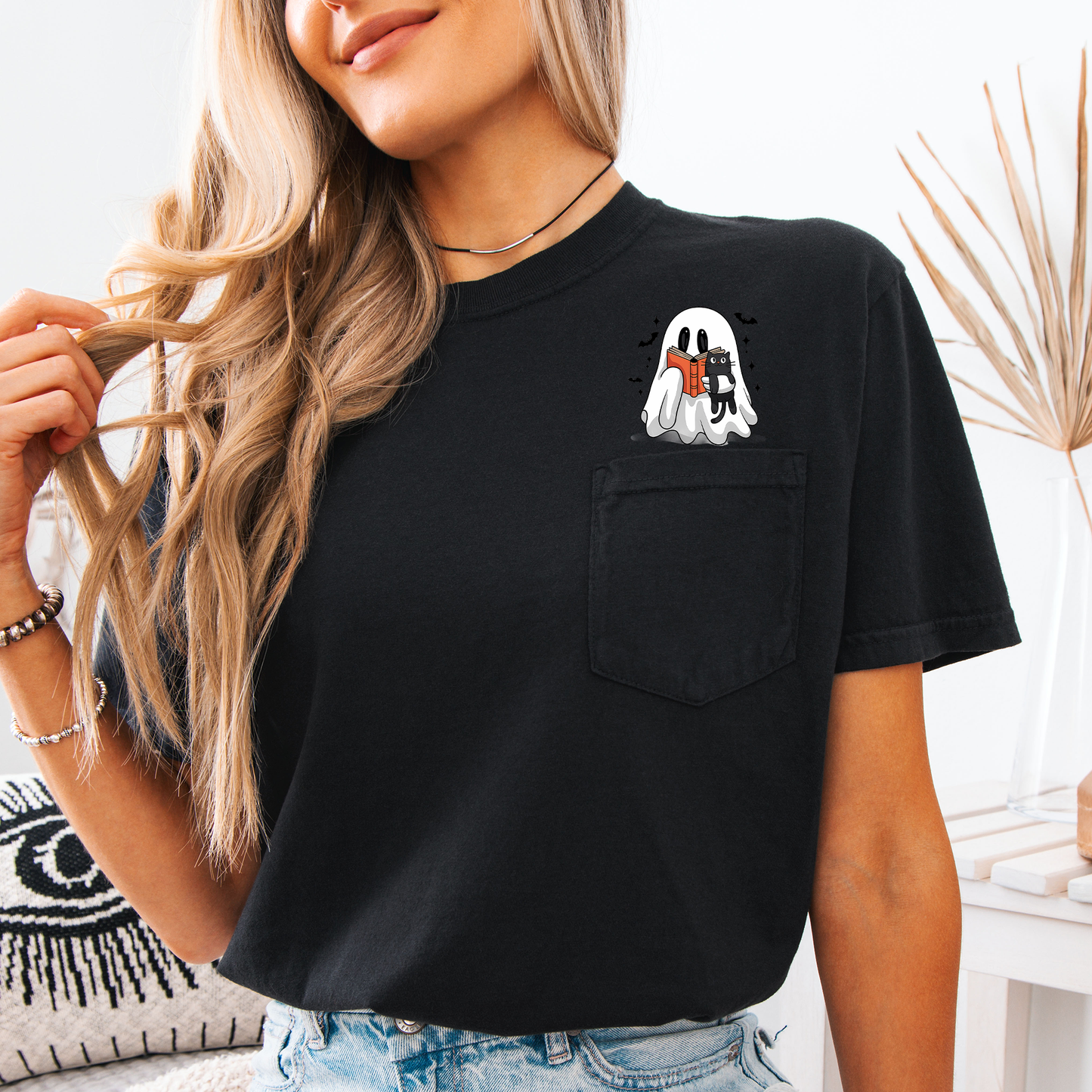 Reading Ghost, Cat, Funny, Halloween, Book, Library, Pocket, Comfort Colors Pocket T-Shirt