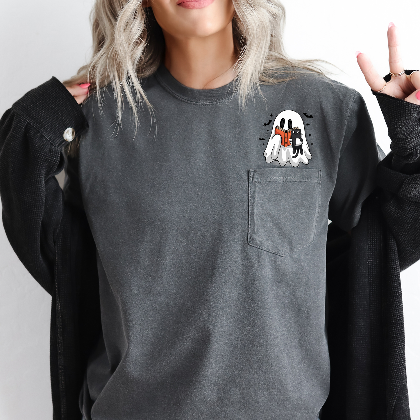 Reading Ghost, Cat, Funny, Halloween, Book, Library, Pocket, Comfort Colors Pocket T-Shirt