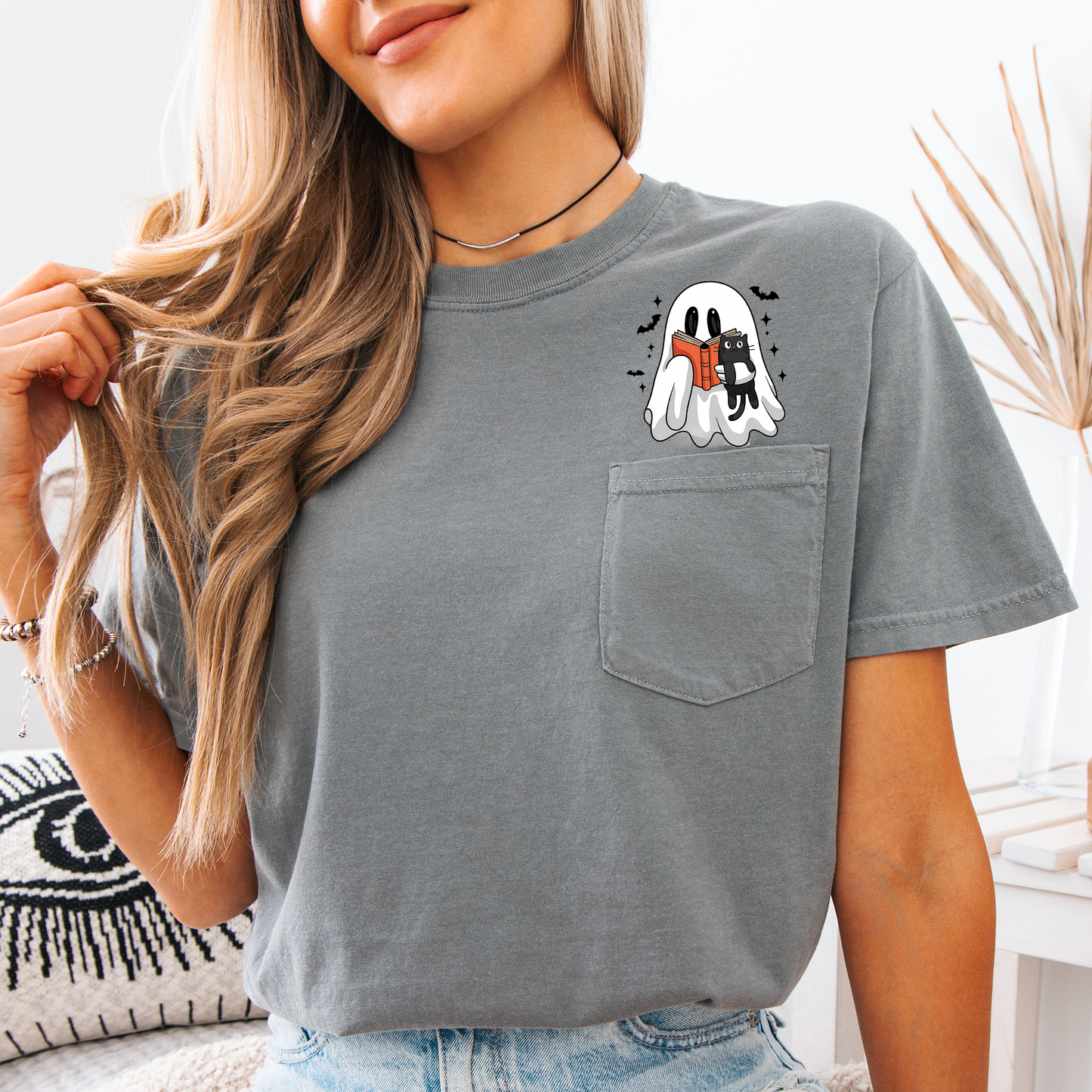 Reading Ghost, Cat, Funny, Halloween, Book, Library, Pocket, Comfort Colors Pocket T-Shirt