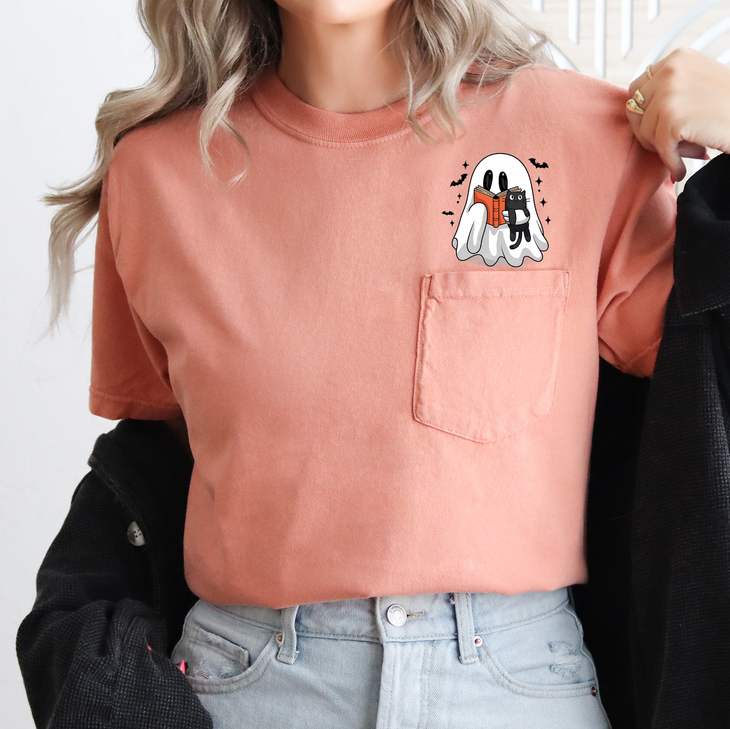 Reading Ghost, Cat, Funny, Halloween, Book, Library, Pocket, Comfort Colors Pocket T-Shirt