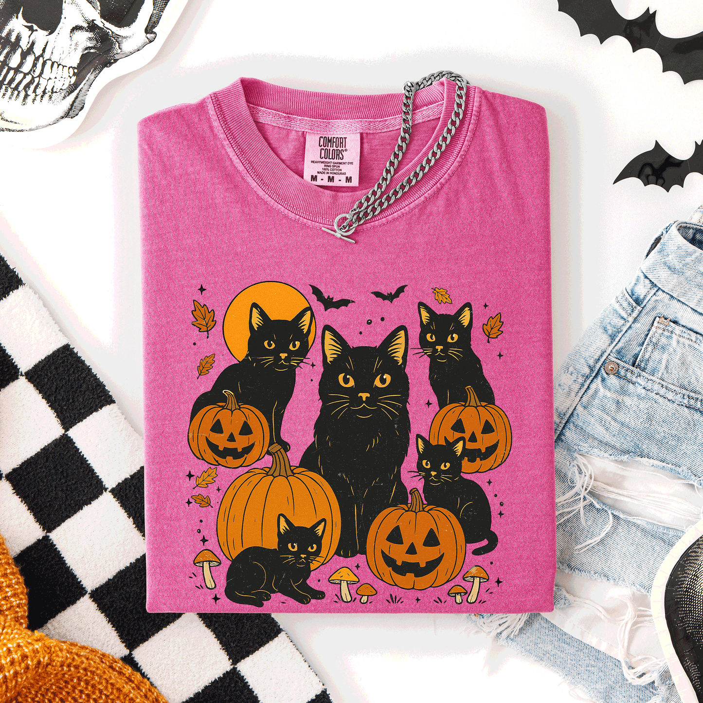 Retro Black Cats, Pumpkins, Halloween, Spooky, Comfort Colors T-Shirt