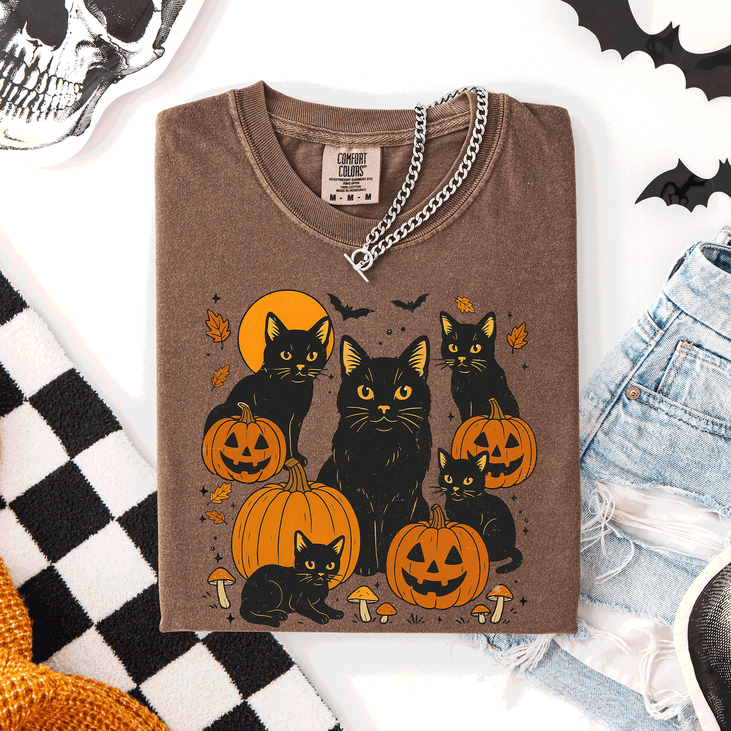 Retro Black Cats, Pumpkins, Halloween, Spooky, Comfort Colors T-Shirt