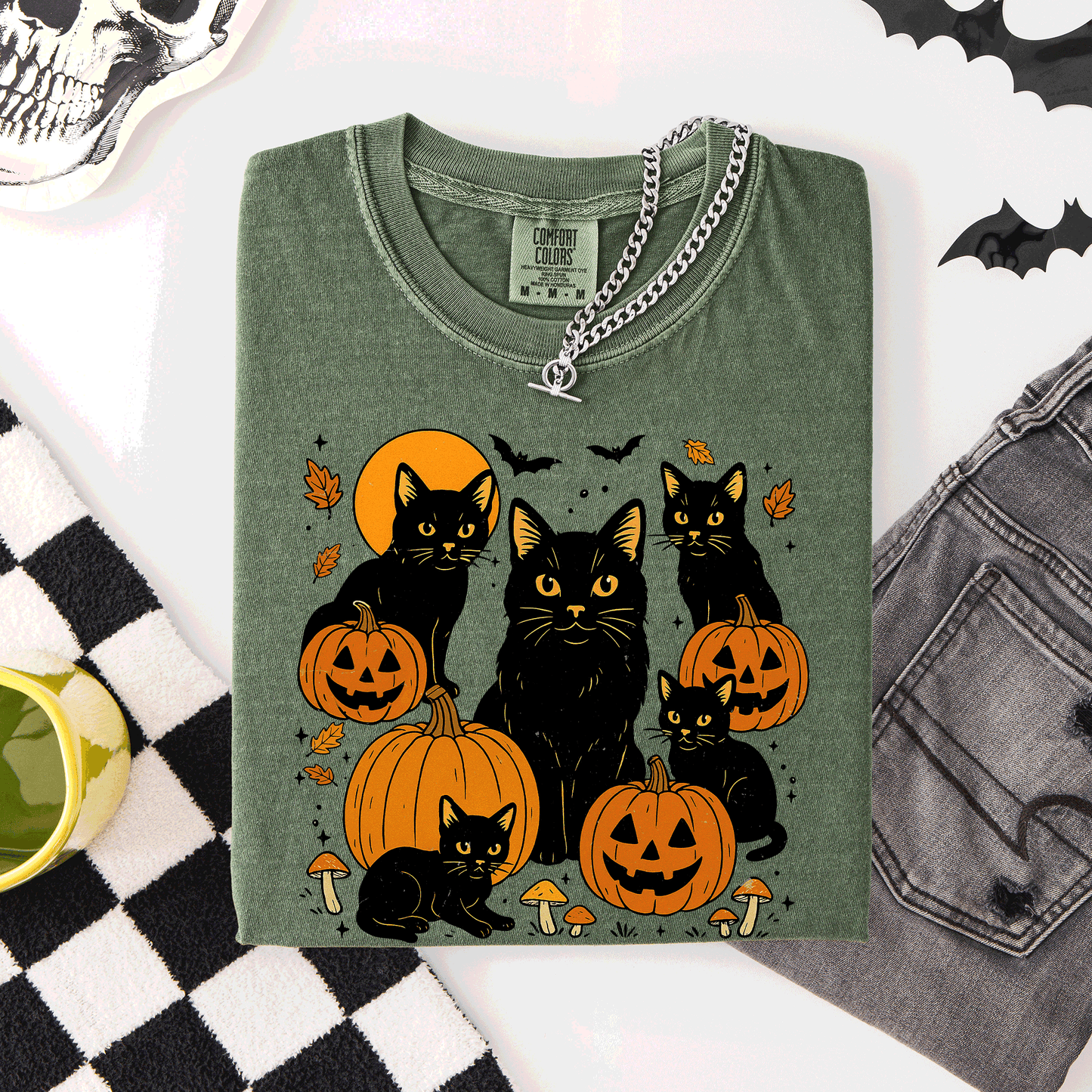 Retro Black Cats, Pumpkins, Halloween, Spooky, Comfort Colors T-Shirt
