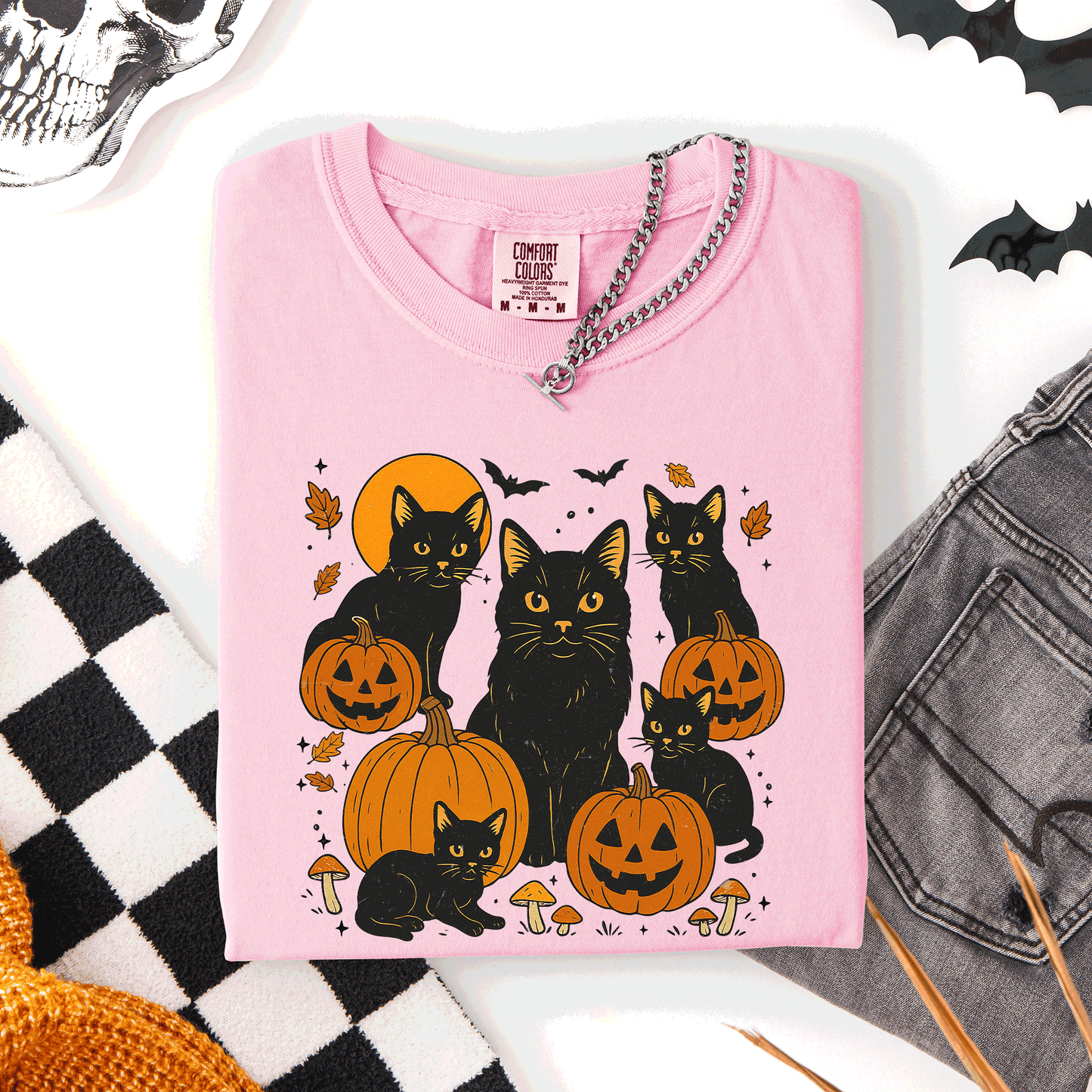 Retro Black Cats, Pumpkins, Halloween, Spooky, Comfort Colors T-Shirt