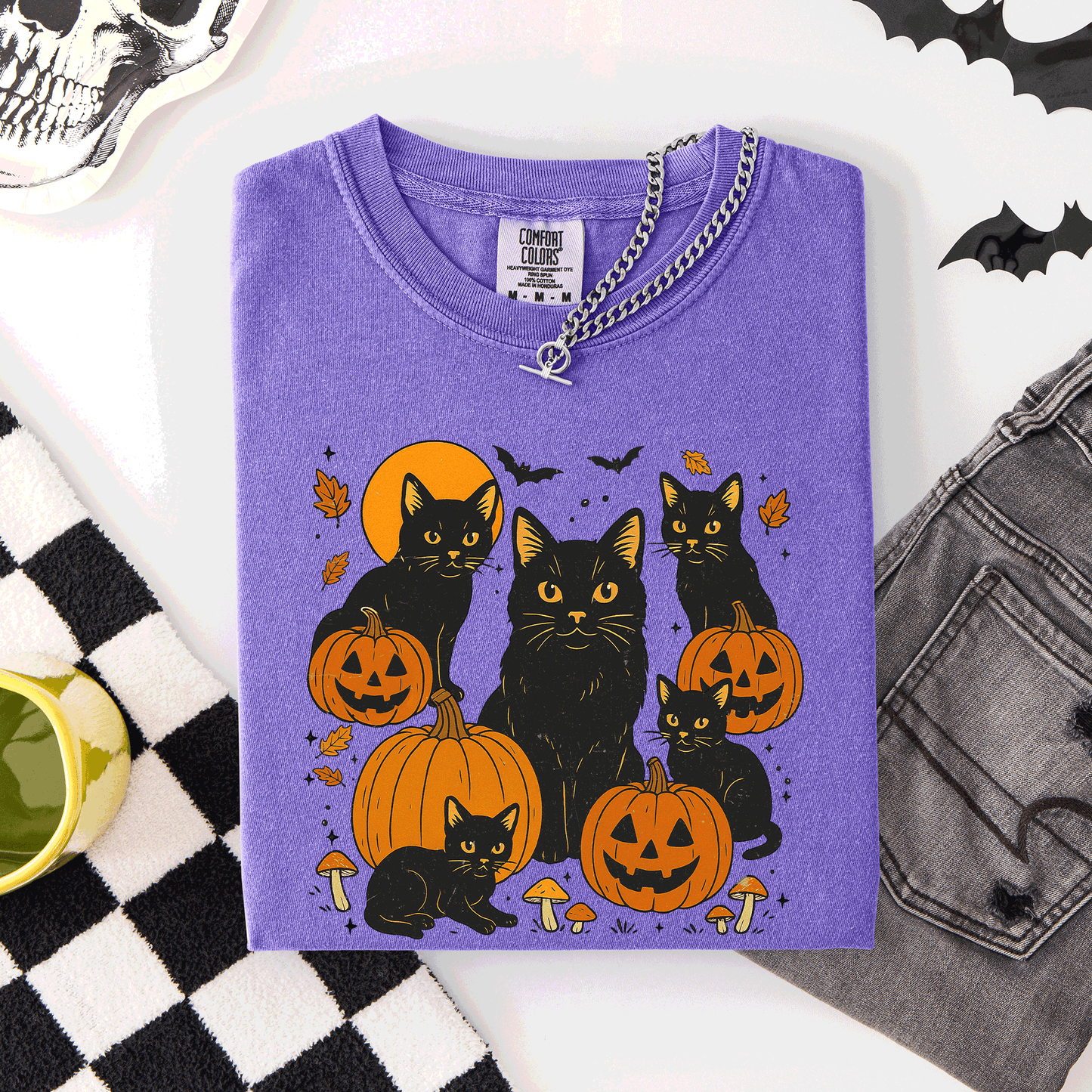 Retro Black Cats, Pumpkins, Halloween, Spooky, Comfort Colors T-Shirt